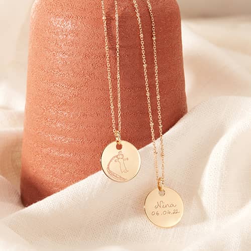 Kinderzeichnungen als Schmuck