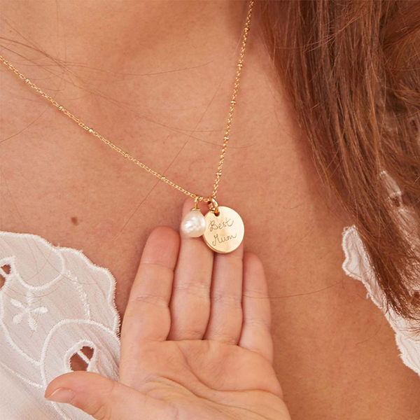 Joyas personalizadas para un aniversario digno de la realeza