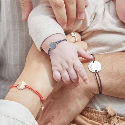 Bracelets pastille sur cordon maman papa bébé merci mama