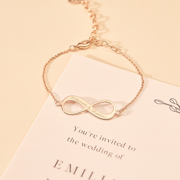 Bracciali per matrimoni: 5 idee regalo per testimoni e damigelle