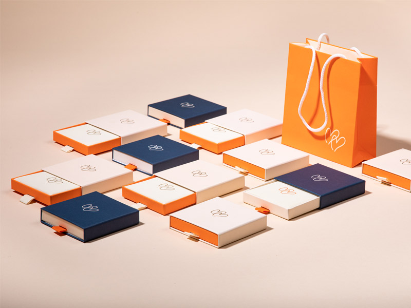 gift-wrapping