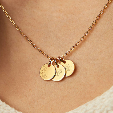 Collar personalizado con nombre Flor de nacimiento baño oro merci maman