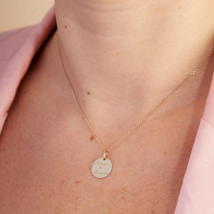 collana personalizzata con disco in oro 9 carati merci maman