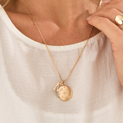 Le Collier Alphabet personnalisé plaqué or merci maman