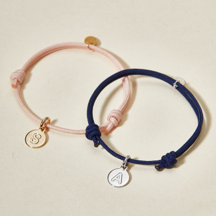 Personalisiertes Buchstaben Anhänger Armband für Kinder vergoldet merci maman