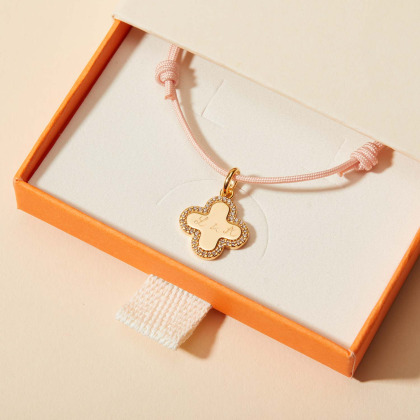 Bracciale personalizzato con croce di cristallo placcato in oro merci maman