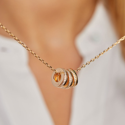 Collier personnalisé Prénom Unity Cristal plaqué or merci maman