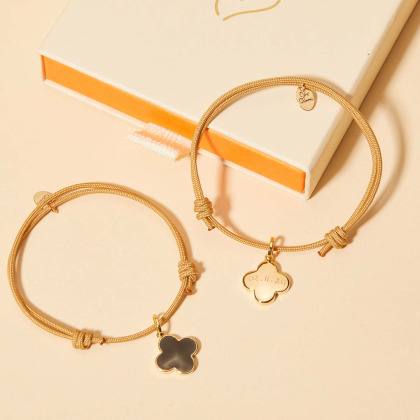 Personalisiertes Emaille Klee Kreuz Armband vergoldet merci maman