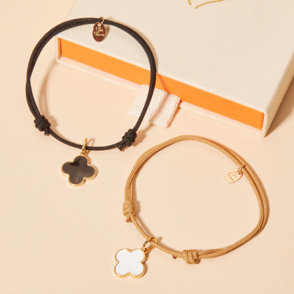 Personalisiertes Emaille Klee Kreuz Armband vergoldet merci maman
