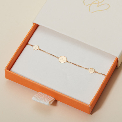 Bracciale con medaglie personalizzato con iniziali placcato oro merci maman