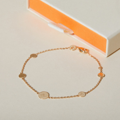 Bracciale con medaglie personalizzato con iniziali placcato oro merci maman