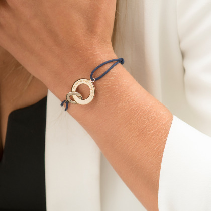 Bracelet personnalisé Anneaux Entrelacés plaqué or merci maman