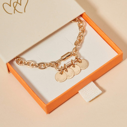 Bracciale personalizzato con nome Portafortuna placcato in oro merci maman
