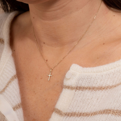 Collier Mini Croix 9 carats