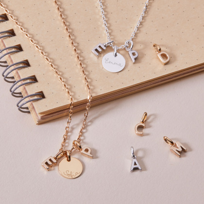 Collana personalizzata Mini Alfabeto placcato in oro merci maman