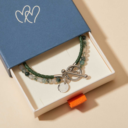 Bracciale personalizzato in pelle verde con perline uomo merci maman