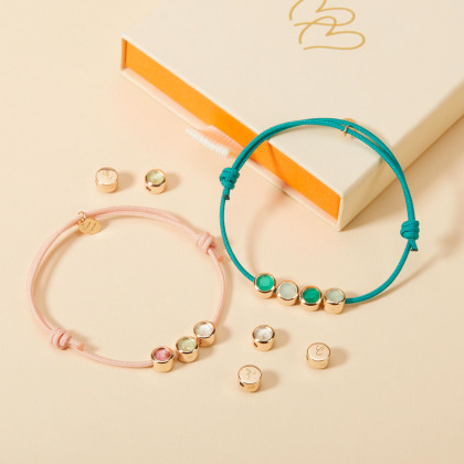 Bracciale personalizzato perla con pietra della nascita placcato di oro merci maman