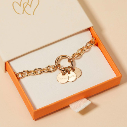 Personalisiertes rundes Lucky Charm Namensarmband vergoldet merci maman