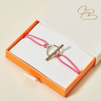 Pulsera con cierre de palanca en T baño de oro merci maman