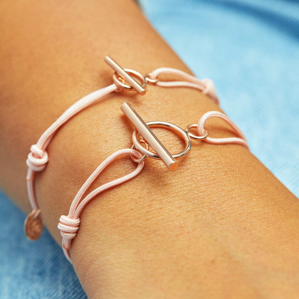 Pulsera con cierre de palanca en T baño de oro merci maman