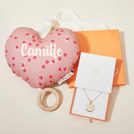 Merci Maman x Mellipou Baby-Herz-Musikkissen und personalisierte Halskette Geschenkset