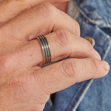 Personalisierter Ring aus Edelstahl und Kautschuk für Männer merci maman
